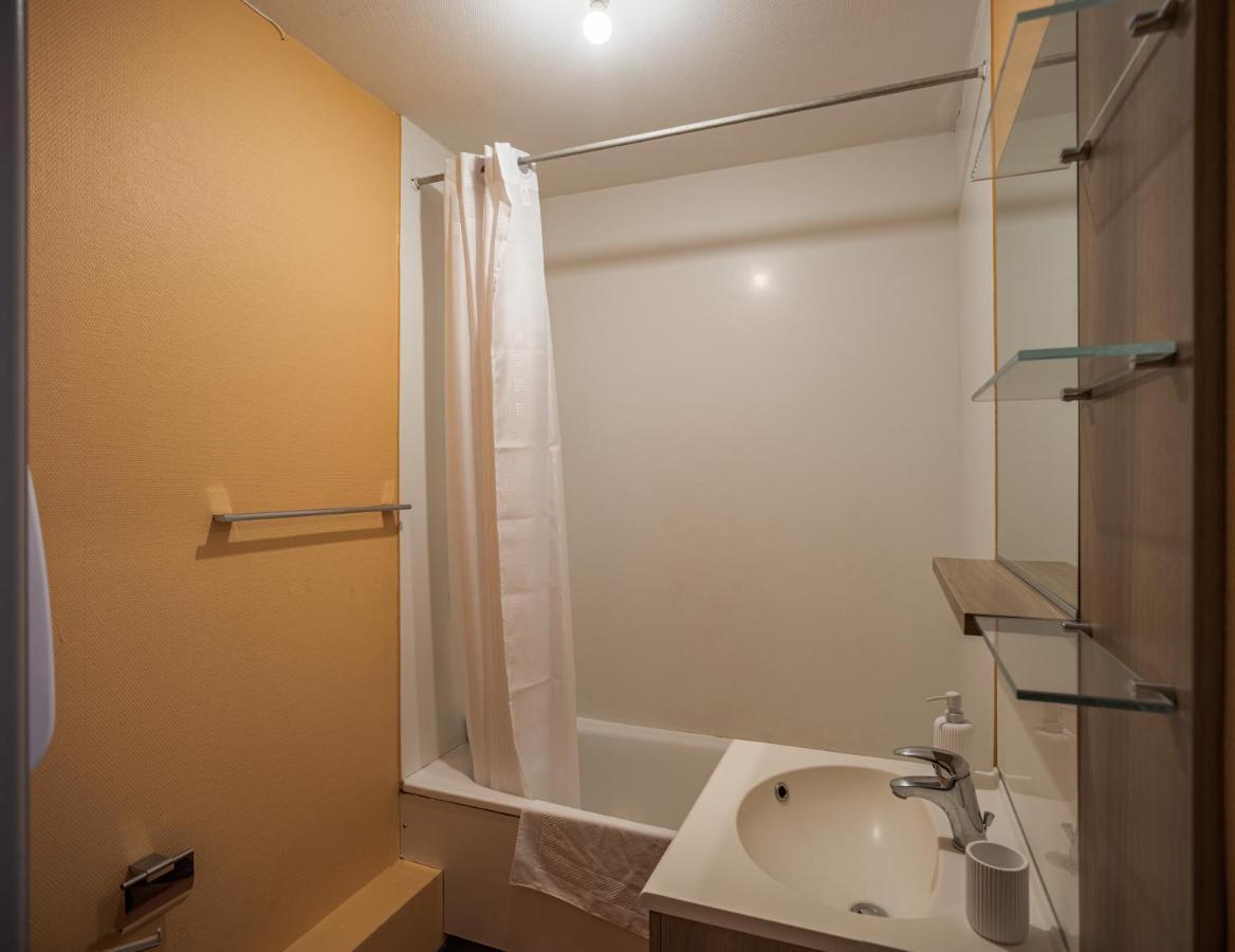 Apartment Voltaire Lion - 5 Min Hypercentre - Parking Prive Troyes